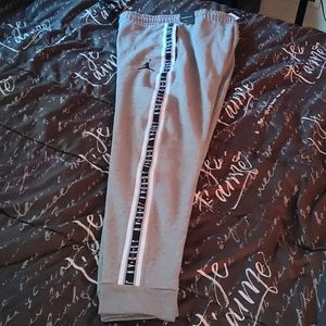 Jordan XL men's banded and cuffed leg tapered swea